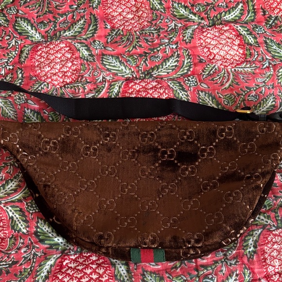 Gucci GG Monogram Velvet Belt Bag - Picture 2 of 10